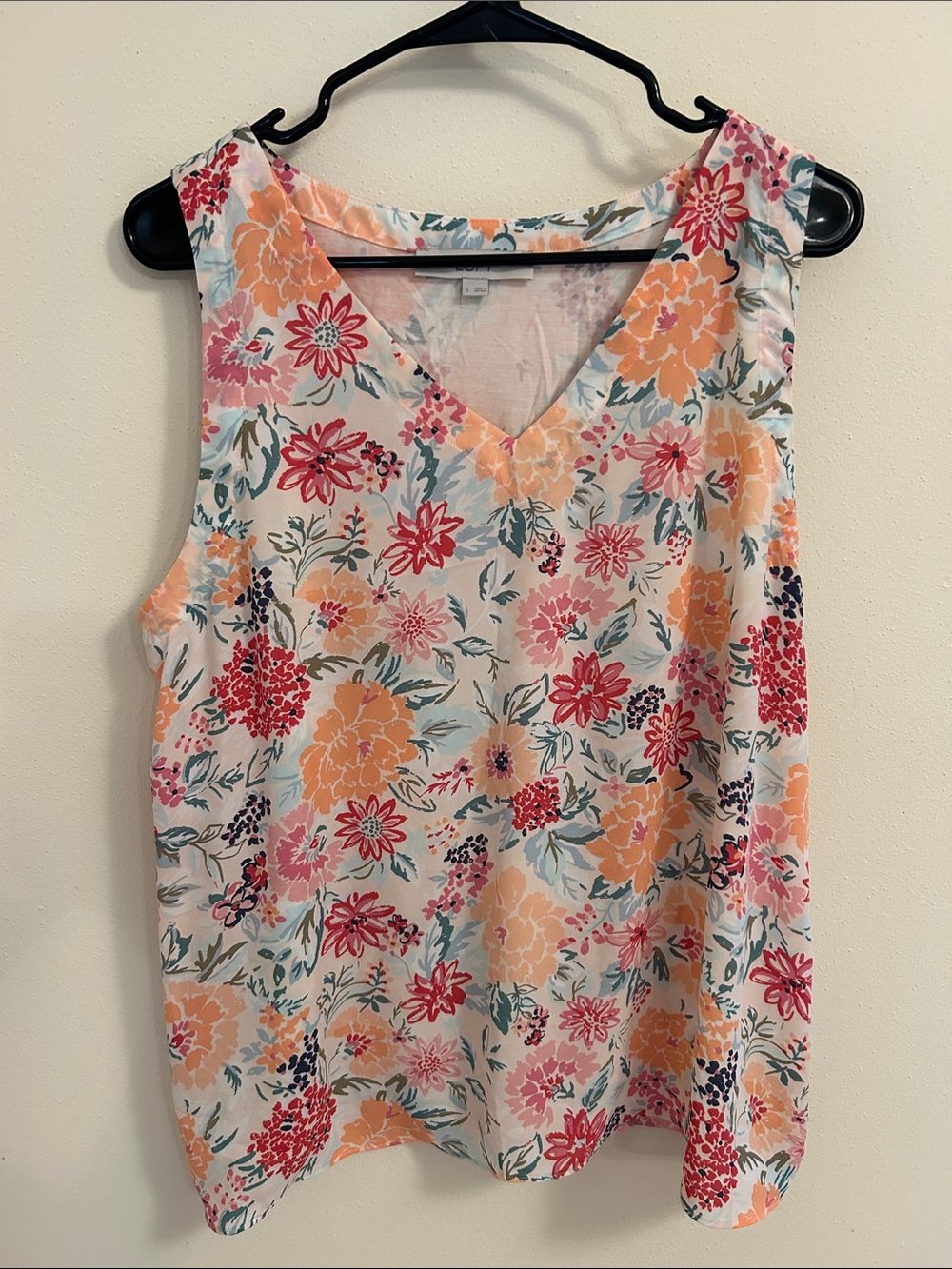 LOFT Floral V-Neck Sleeveless Camisole in White, Pink, Peach